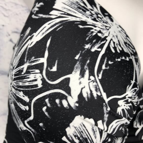 Black White Flower Swim Top Swimsuits for All - Picture 5 of 11